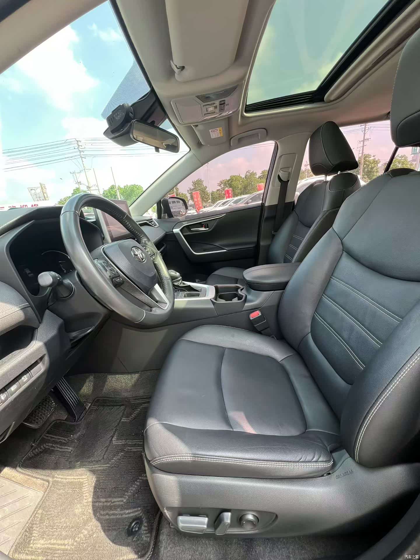 Toyota RAV4, 2022 2