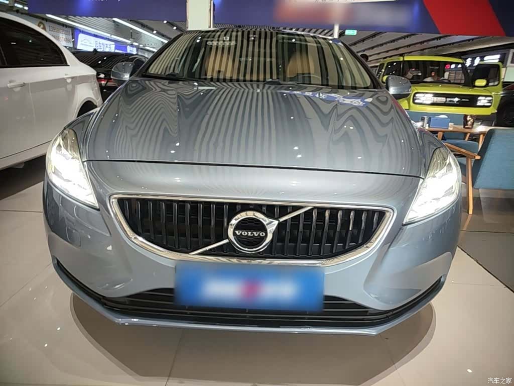 Volvo V40, 2016 3
