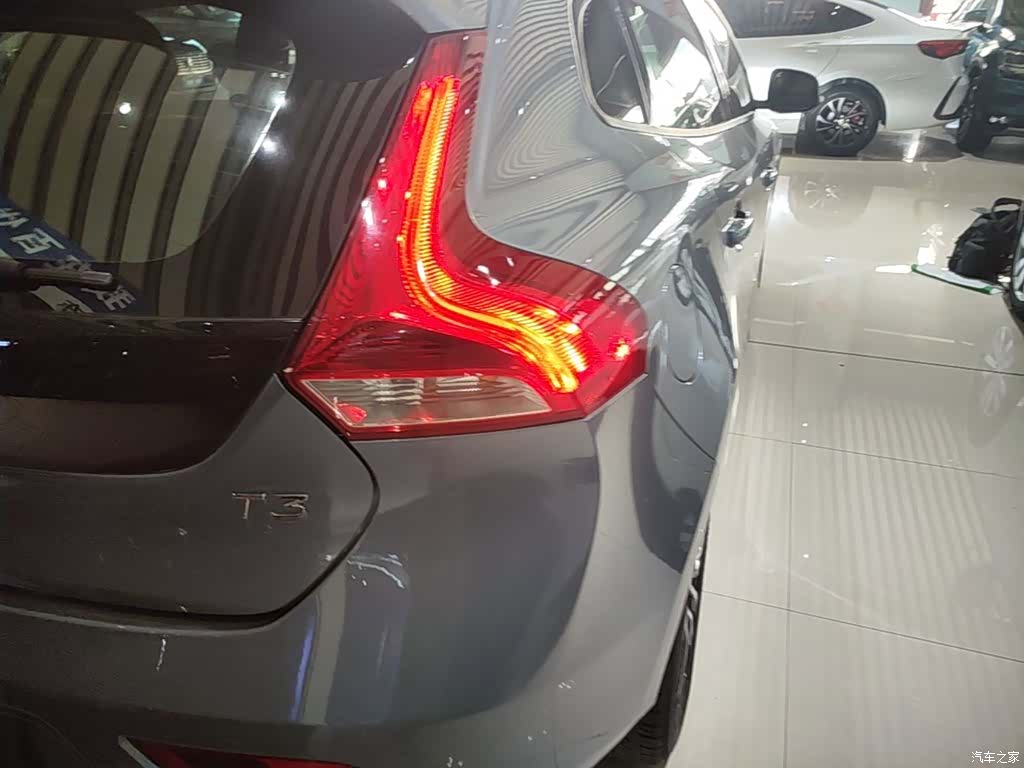 Volvo V40, 2016 8