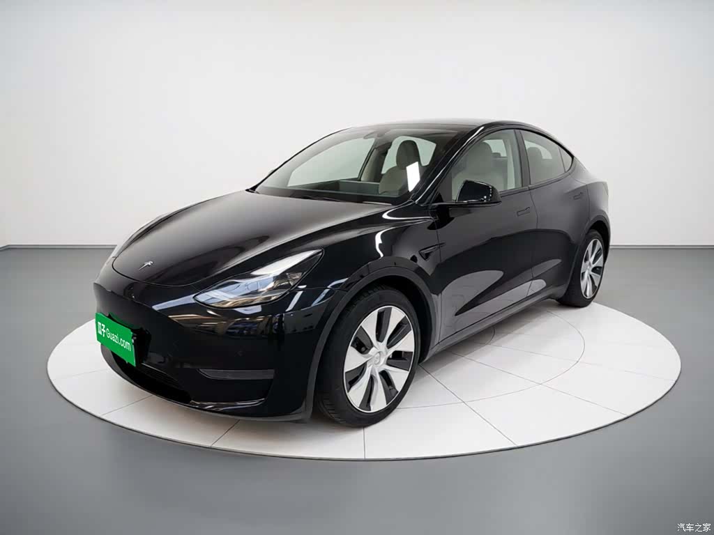 Tesla Model Y, 2021 1