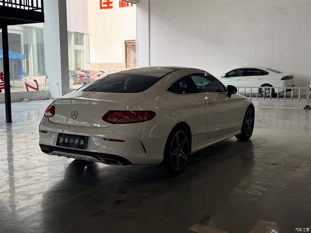 Mercedes-Benz C-Class, 2018 16