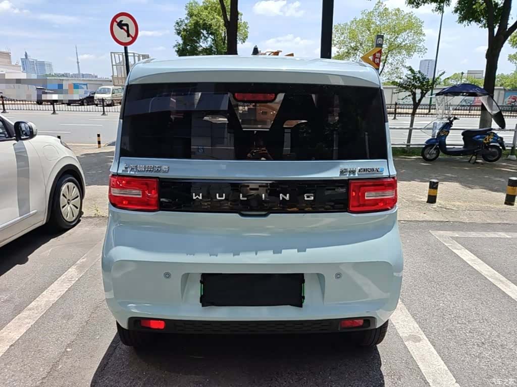 Wuling MINIEV, 2020 6