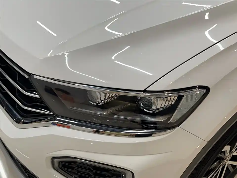 Volkswagen T-ROC exploring Songs