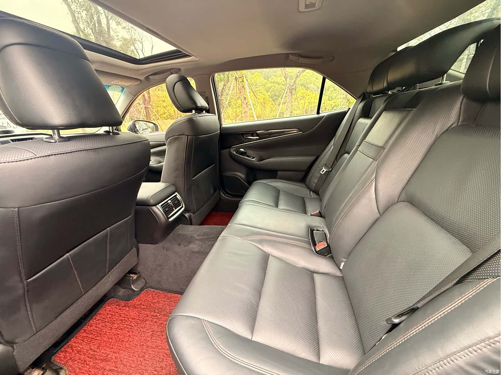 Toyota Crown, 2018 6