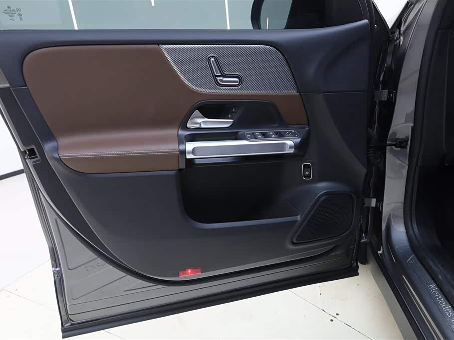 Mercedes-Benz GLB Mercedes-Benz GLB