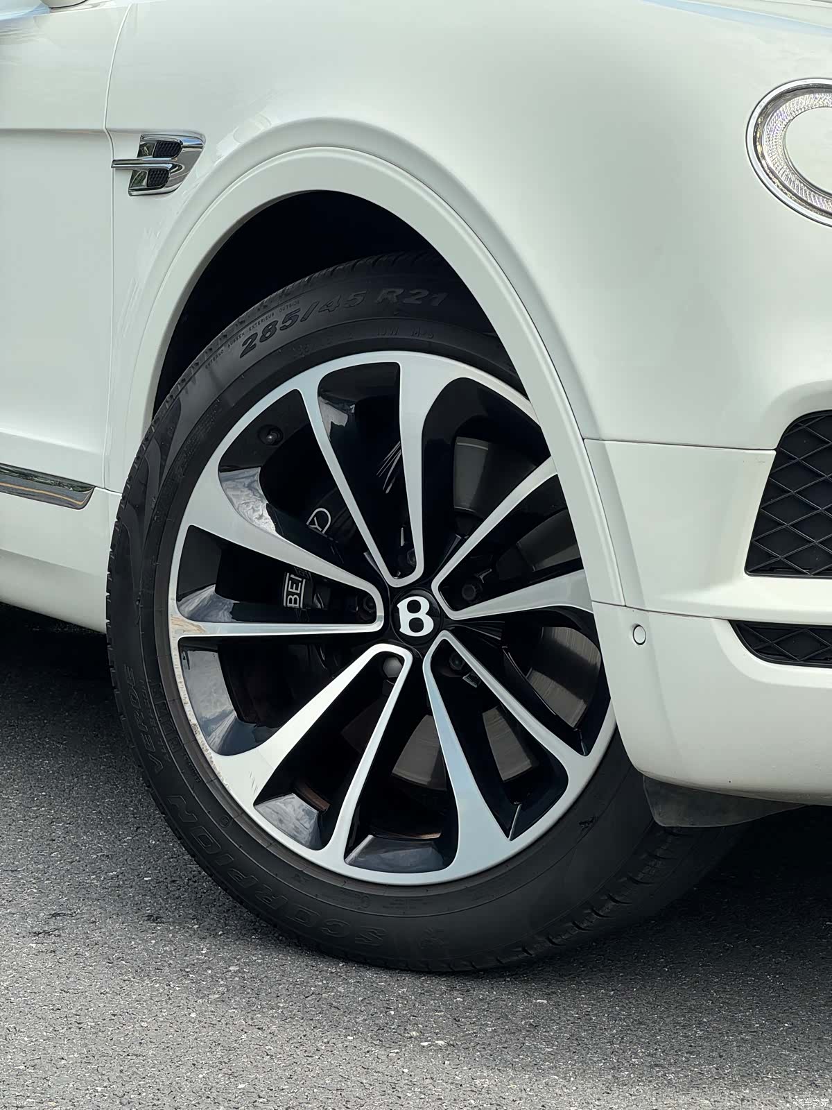 Bentley Bentayga, 2018 7
