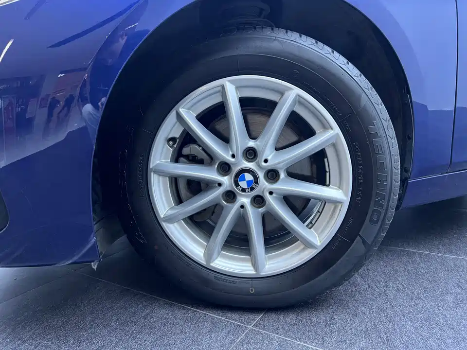 BMW 2 series station wagon