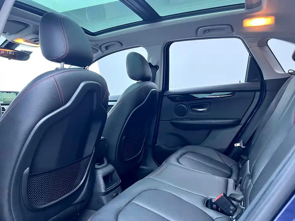 BMW 2 series station wagon