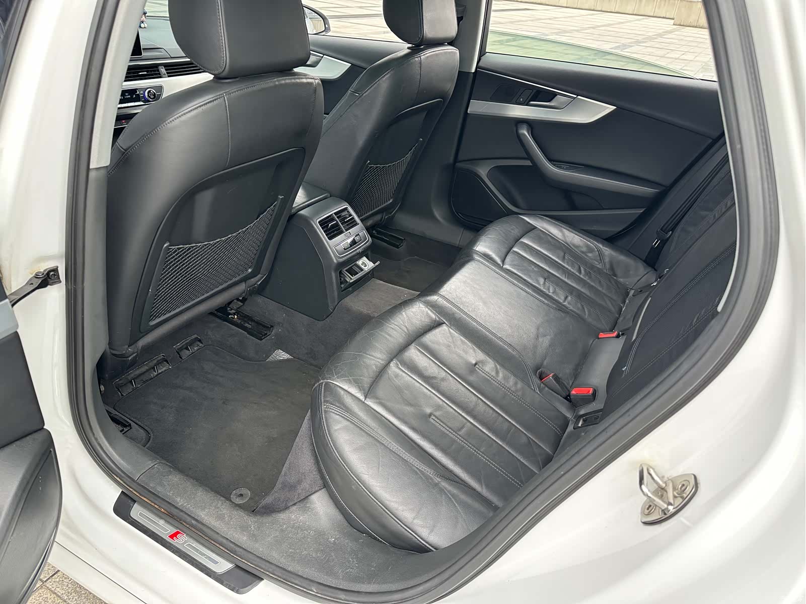 Audi A4L, 2018 24