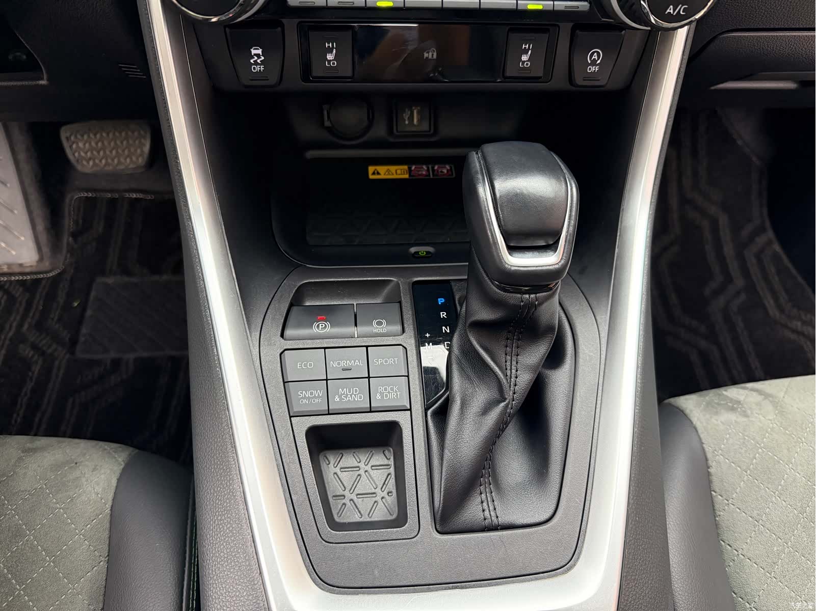 Toyota RAV4, 2024 18
