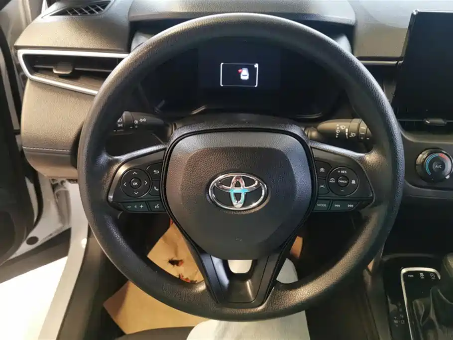 Toyota Corolla Sharp amplifier