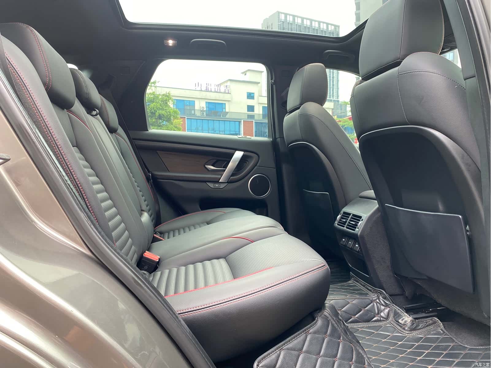 Land Rover Discovery, 2021 13