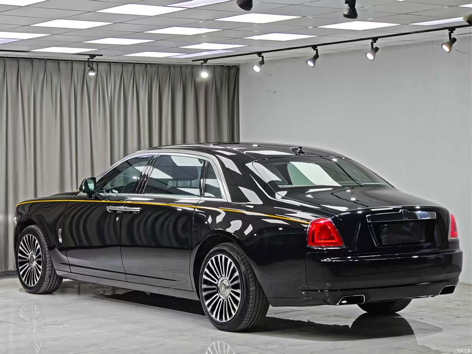 Rolls-Royce Ghost, 2015 8