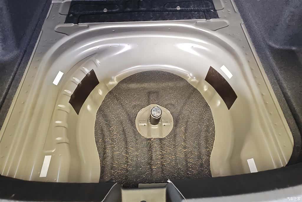 Volkswagen Sagitar, 2025 4