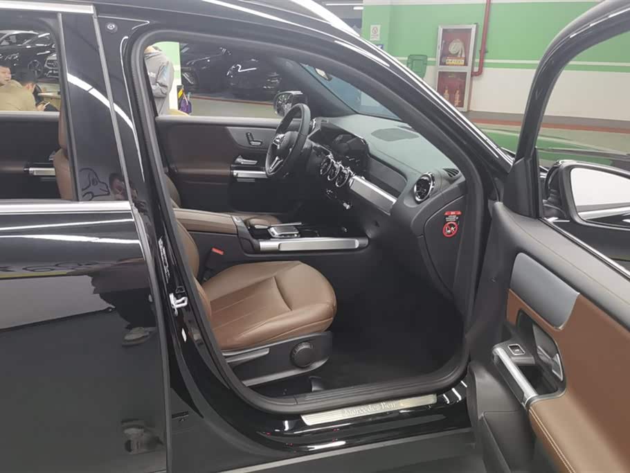 Mercedes-Benz GLB Mercedes-Benz GLB