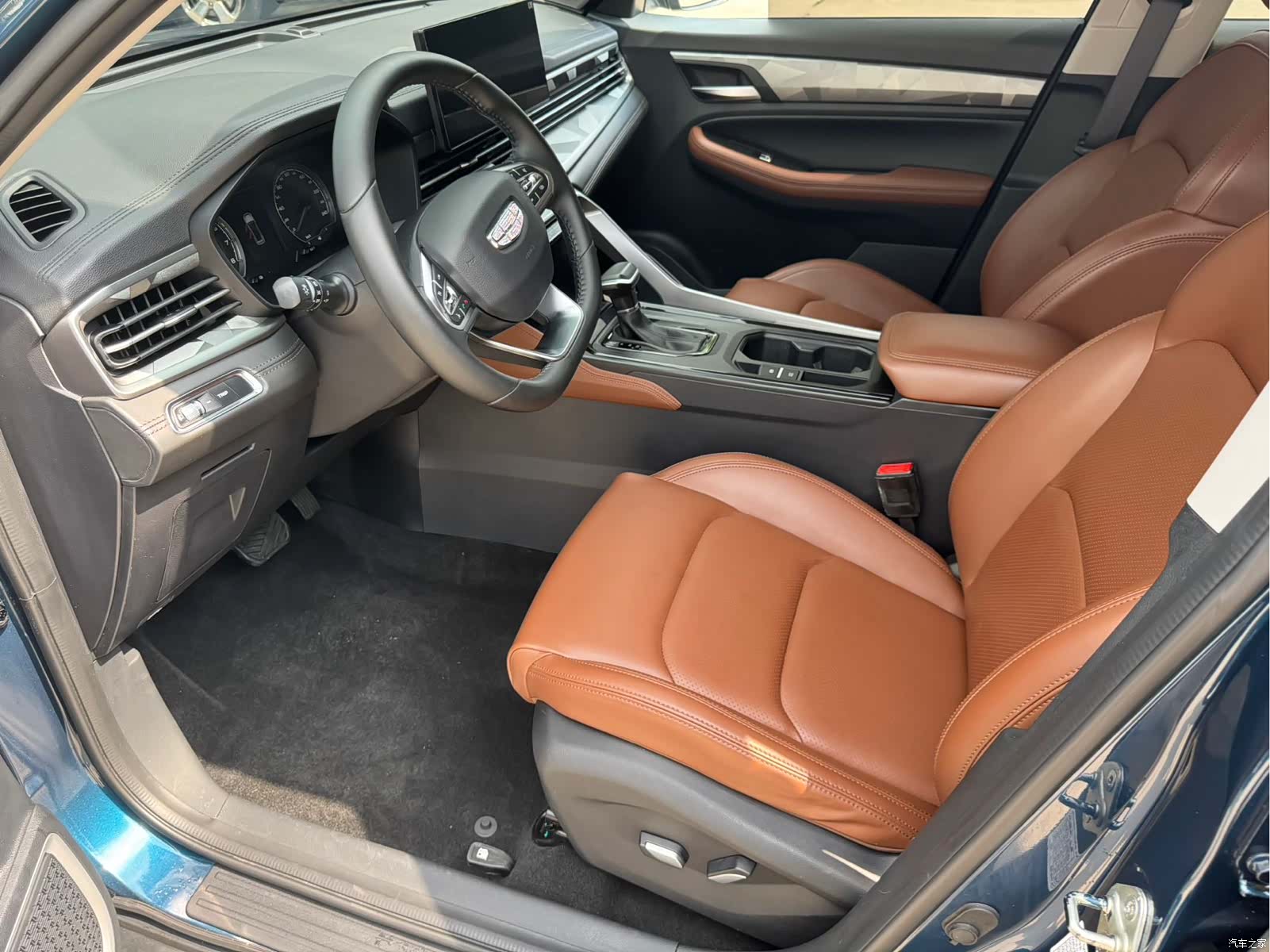 Geely X6, 2022 10