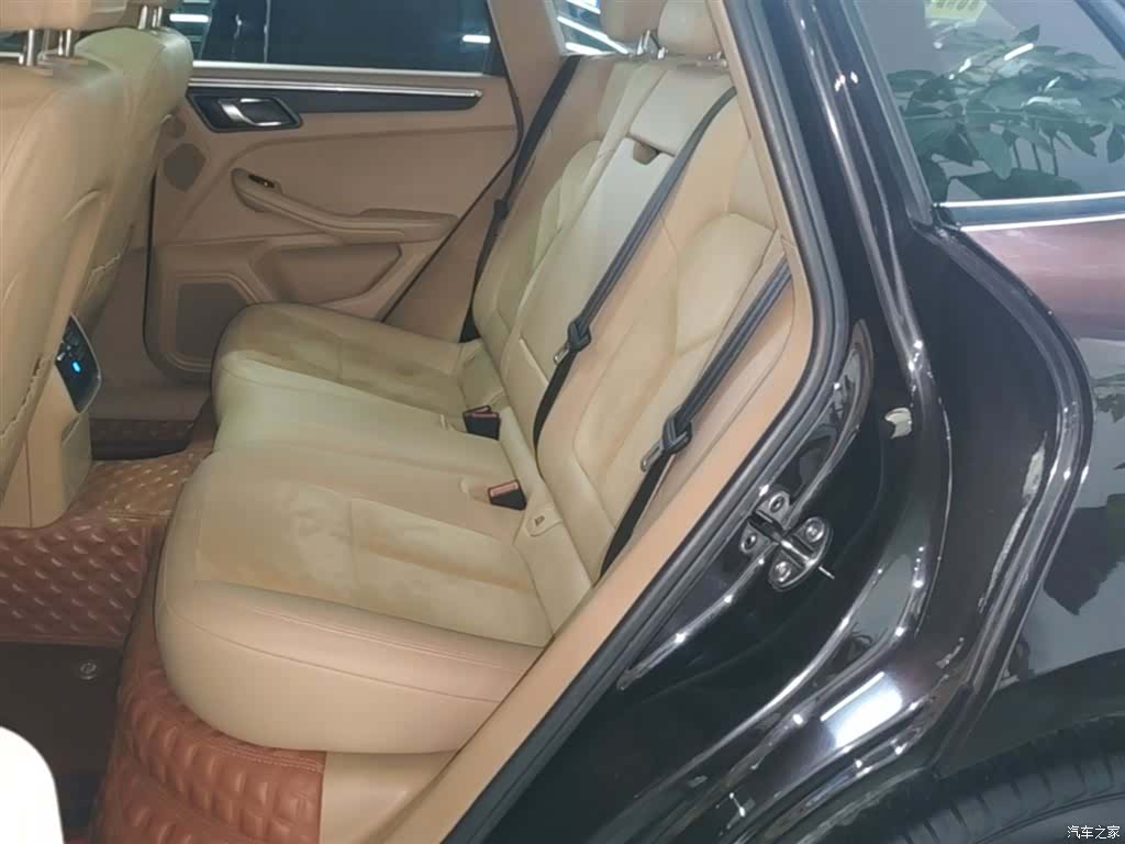 Porsche Macan, 2016 17