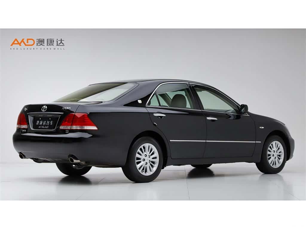Toyota Crown, 2008 3