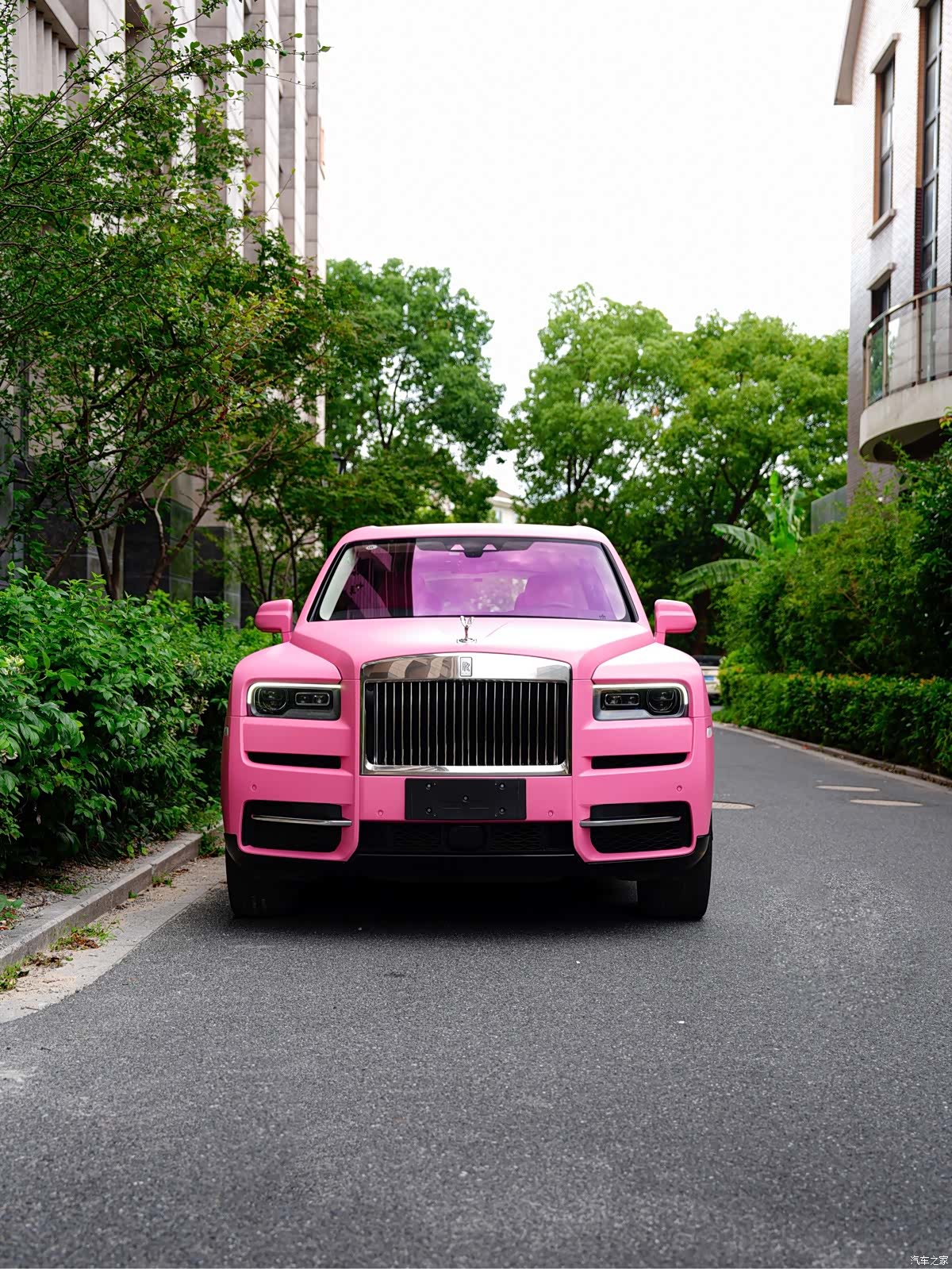 Rolls-Royce Cullinan, 2023 2