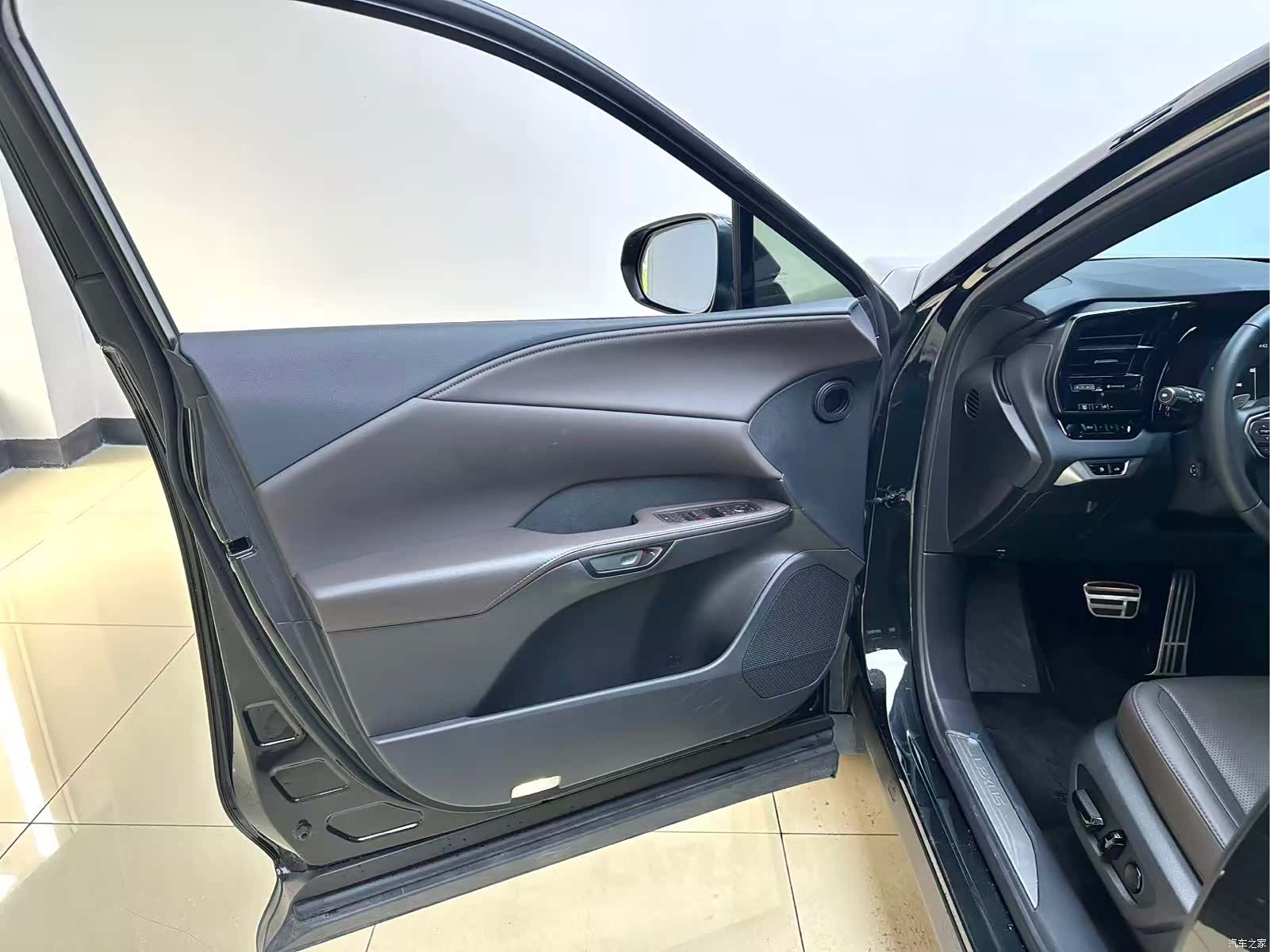 Lexus RX, 2025 18