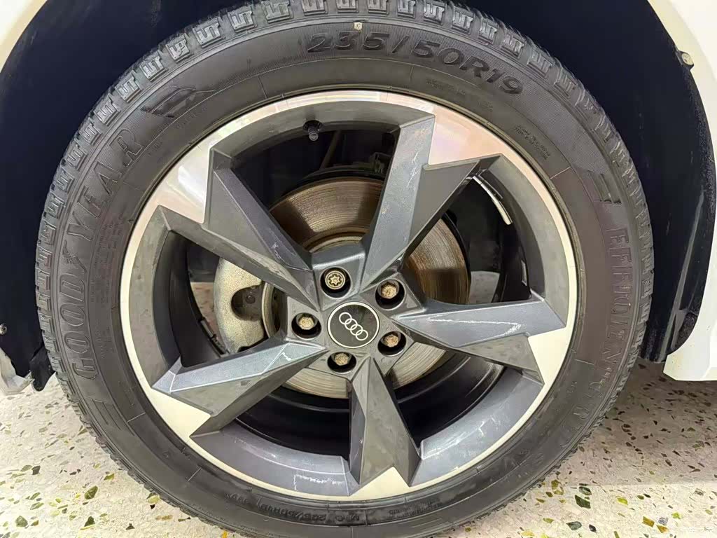 Audi Q3, 2022 11