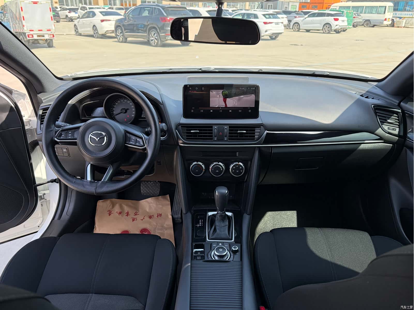 Mazda CX-4, 2023 23