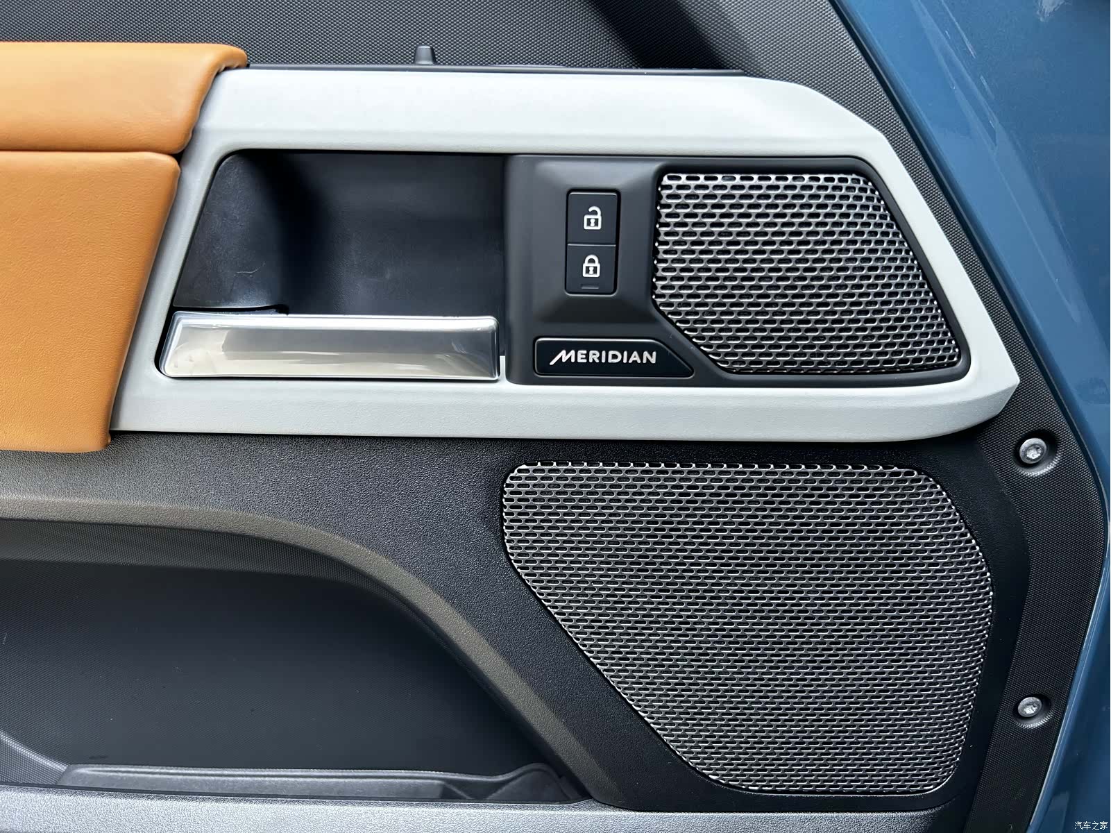 Land Rover Defender, 2024 все фото