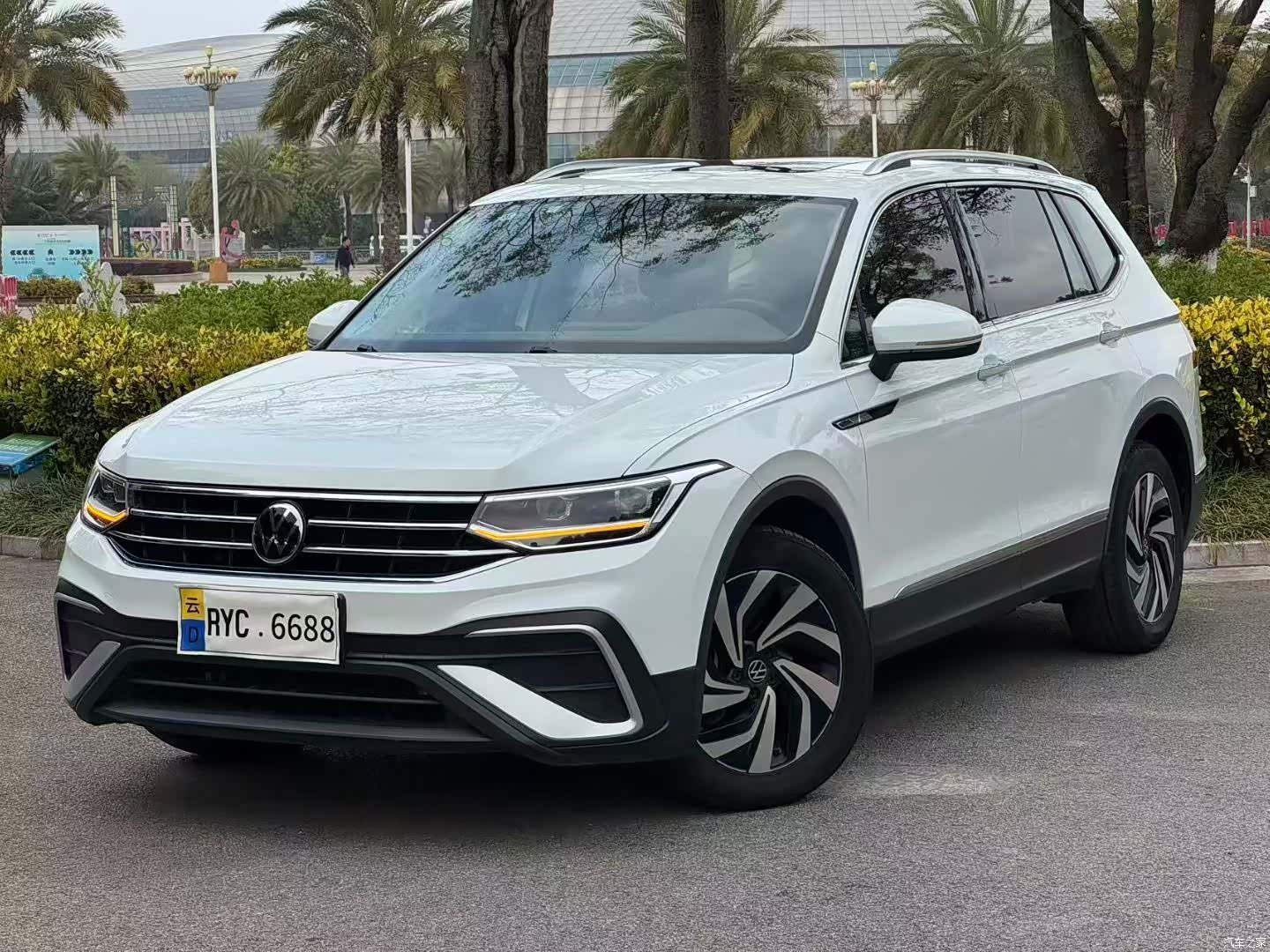 Volkswagen Tiguan L, 2024 3