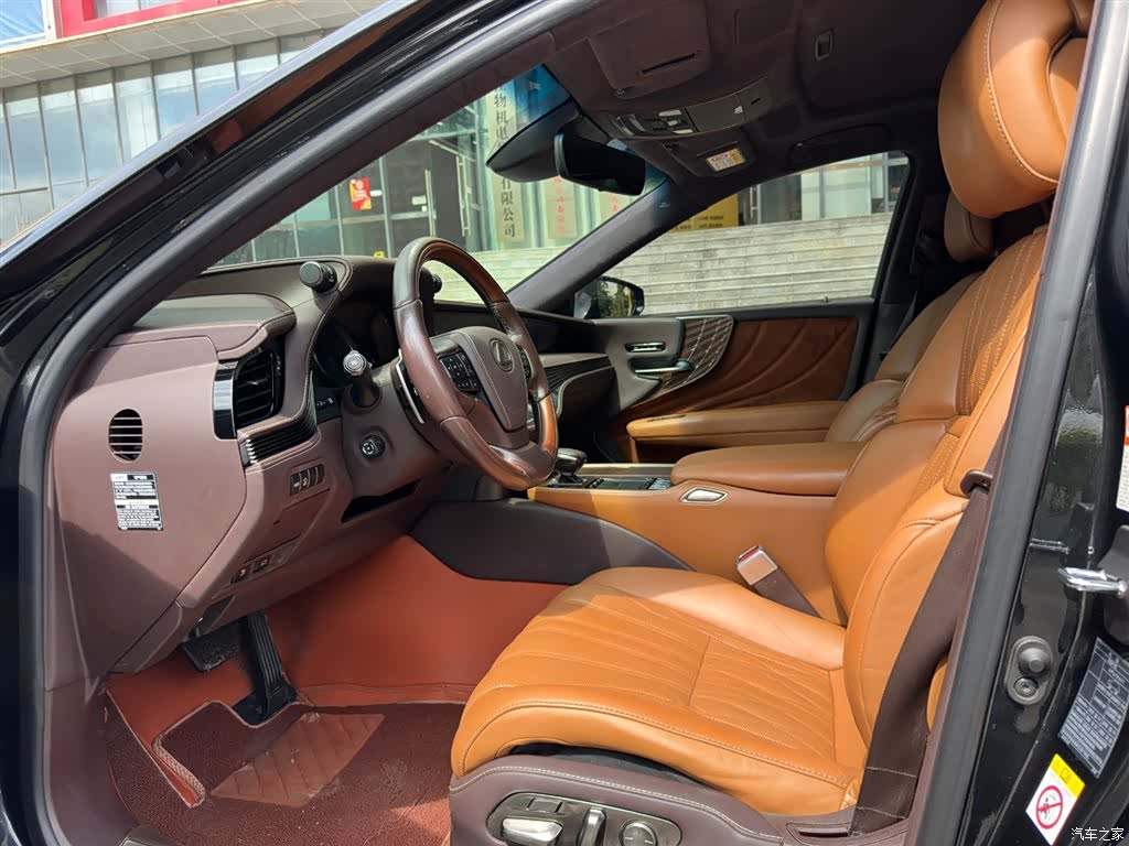 Lexus LS, 2018 11