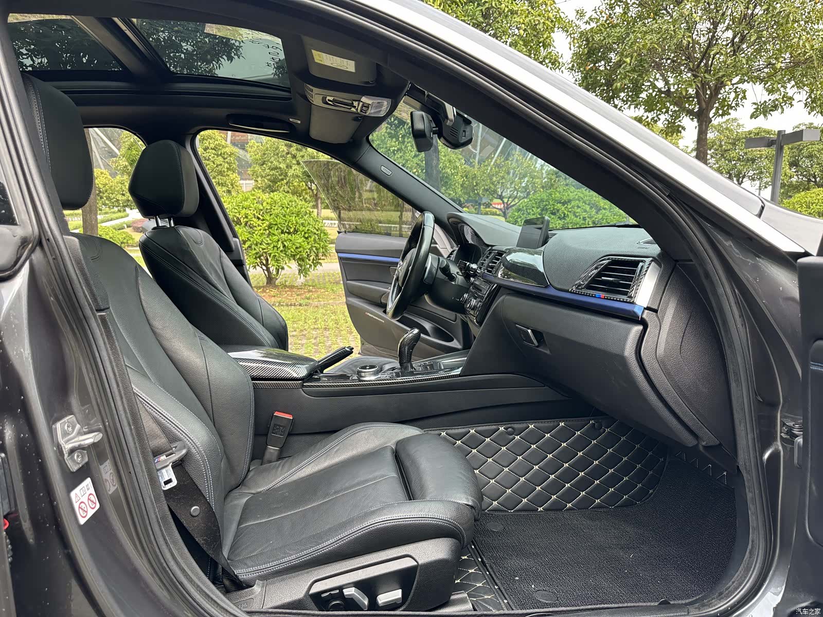 BMW 3 Series, 2018 все фото