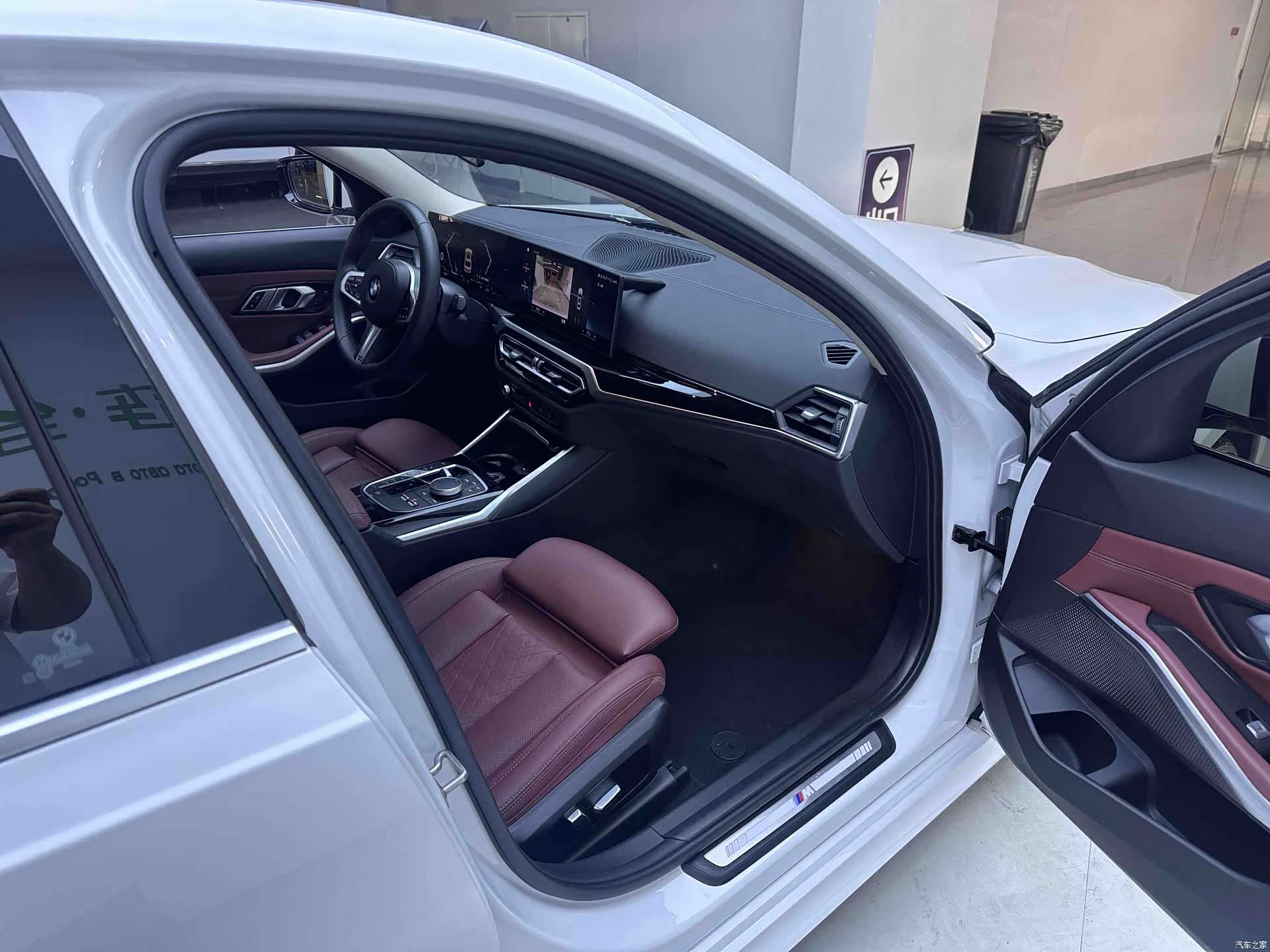BMW 3 Series, 2023 10
