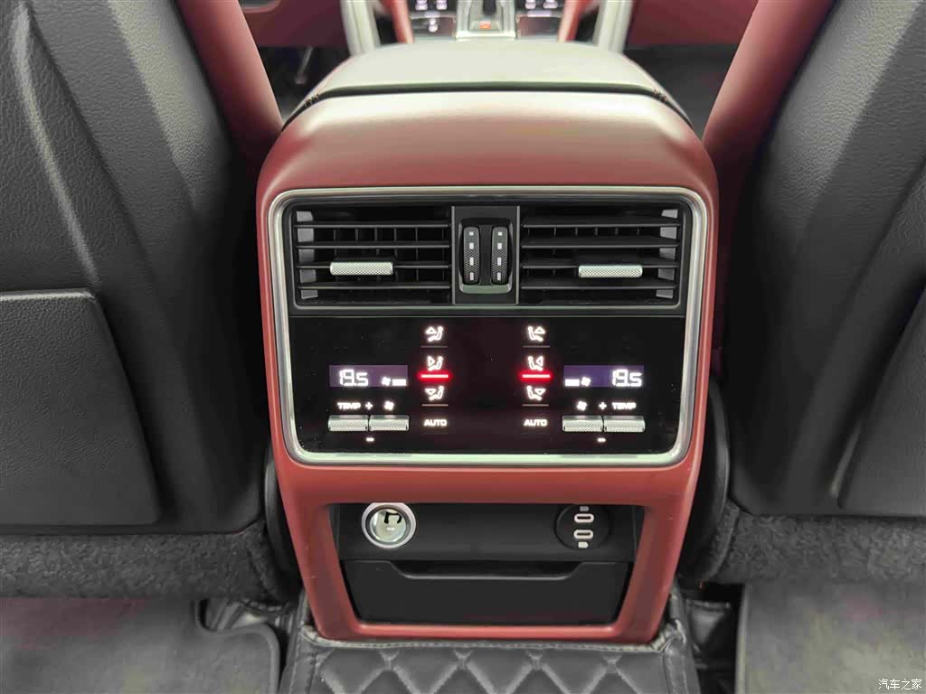 Porsche Cayenne, 2022 11
