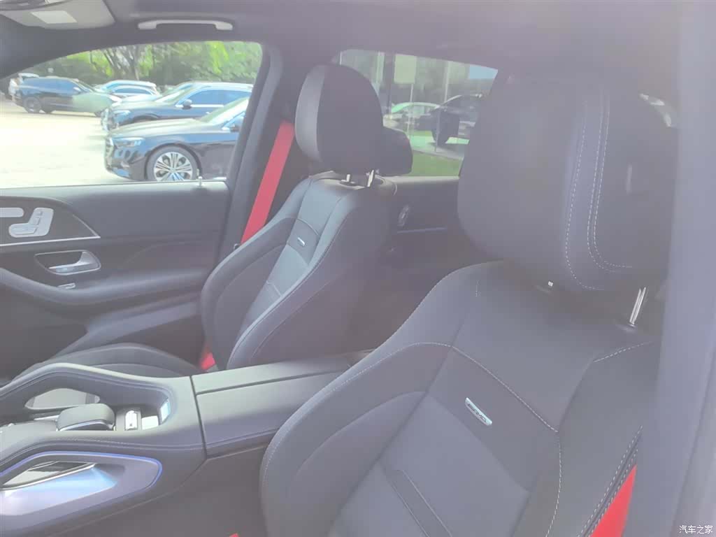 Mercedes-Benz GLE, 2025 14