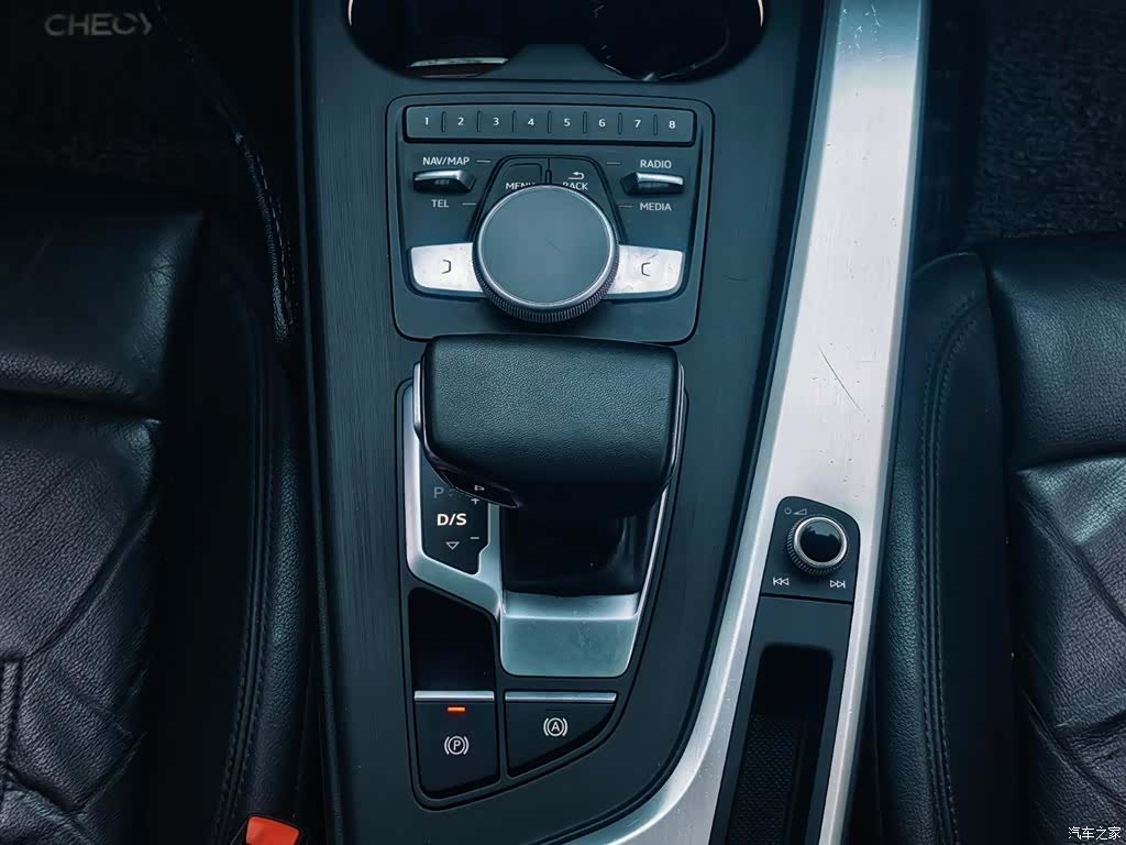 Audi A4L, 2019 15