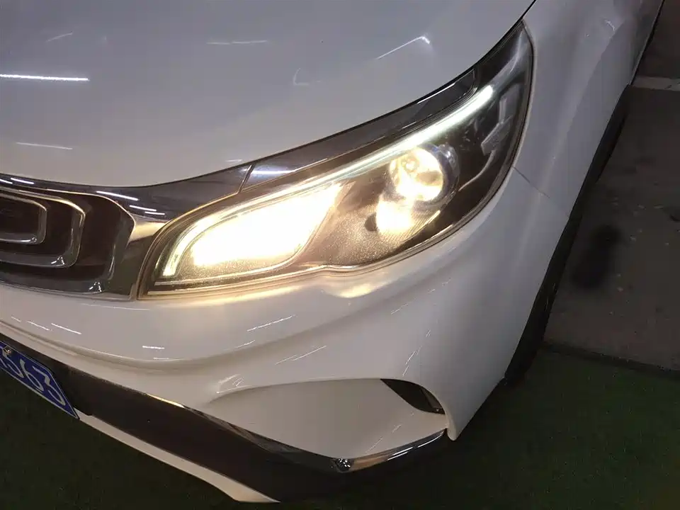 Geely Vision X3
