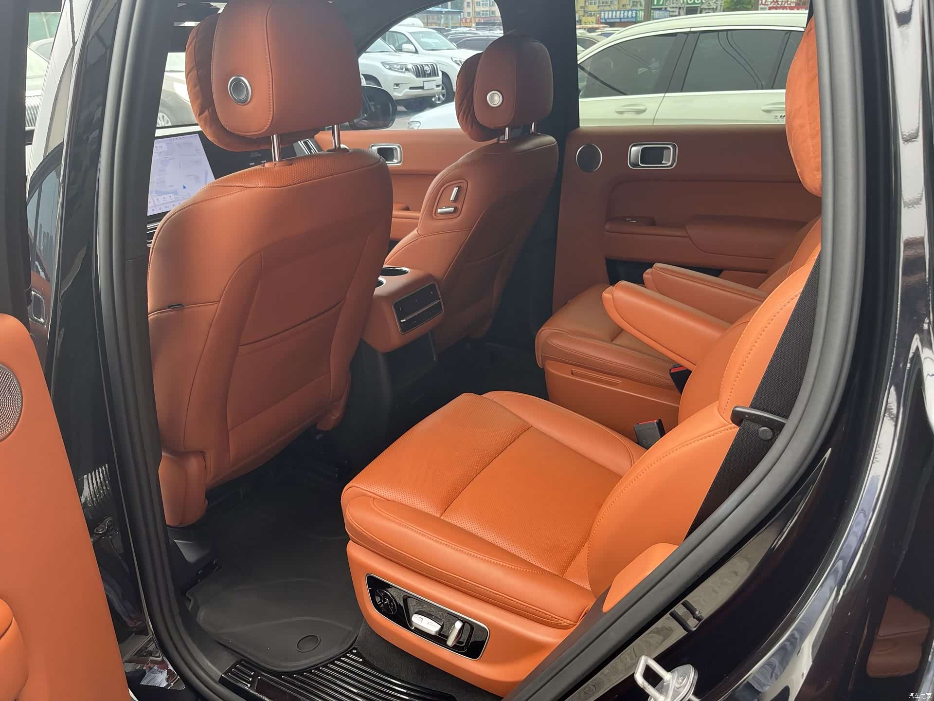 Li Auto L8, 2023 все фото