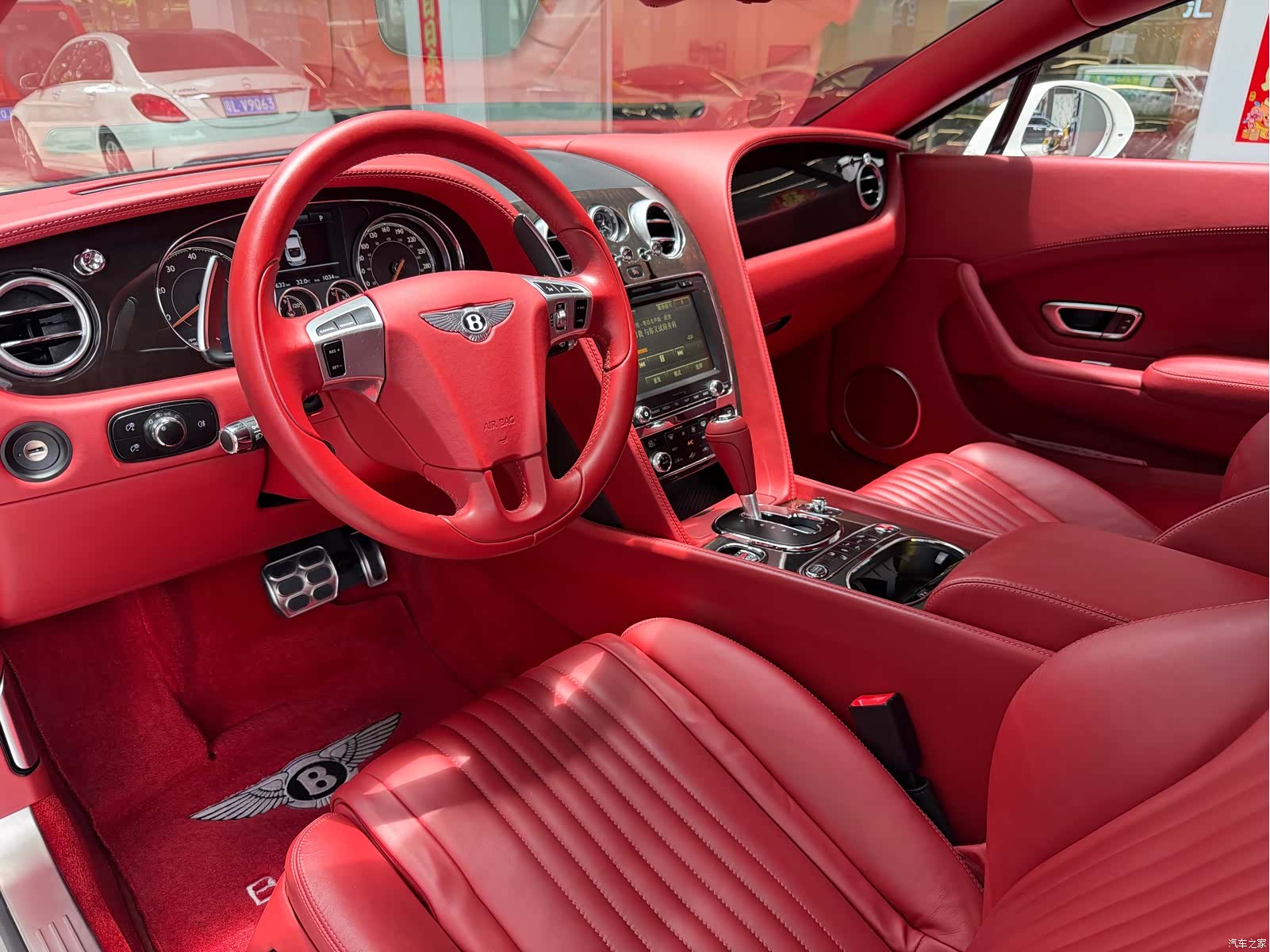 Bentley Continental GT, 2017 все фото