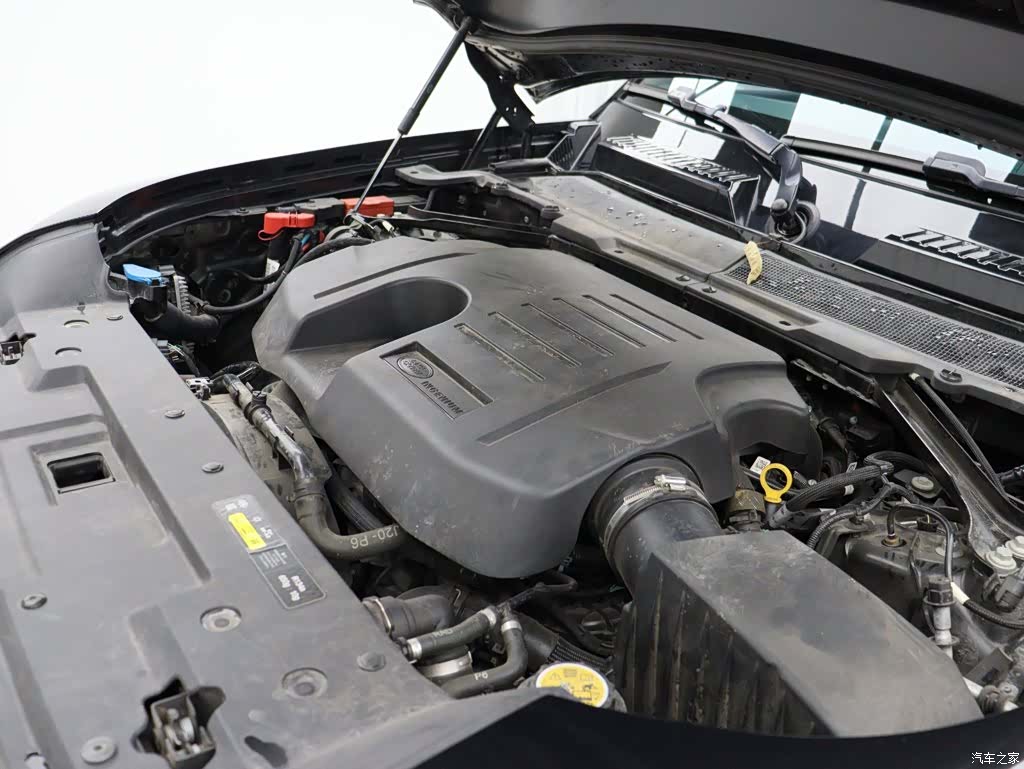 Land Rover Defender, 2022 23