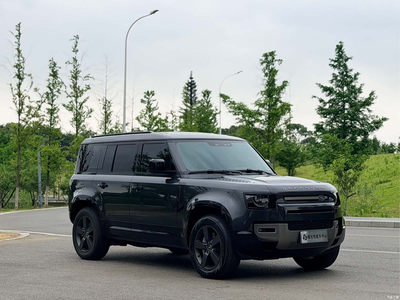 Land Rover Defender, 2026 3