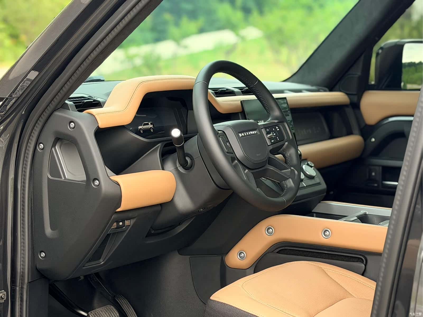 Land Rover Defender, 2026 15