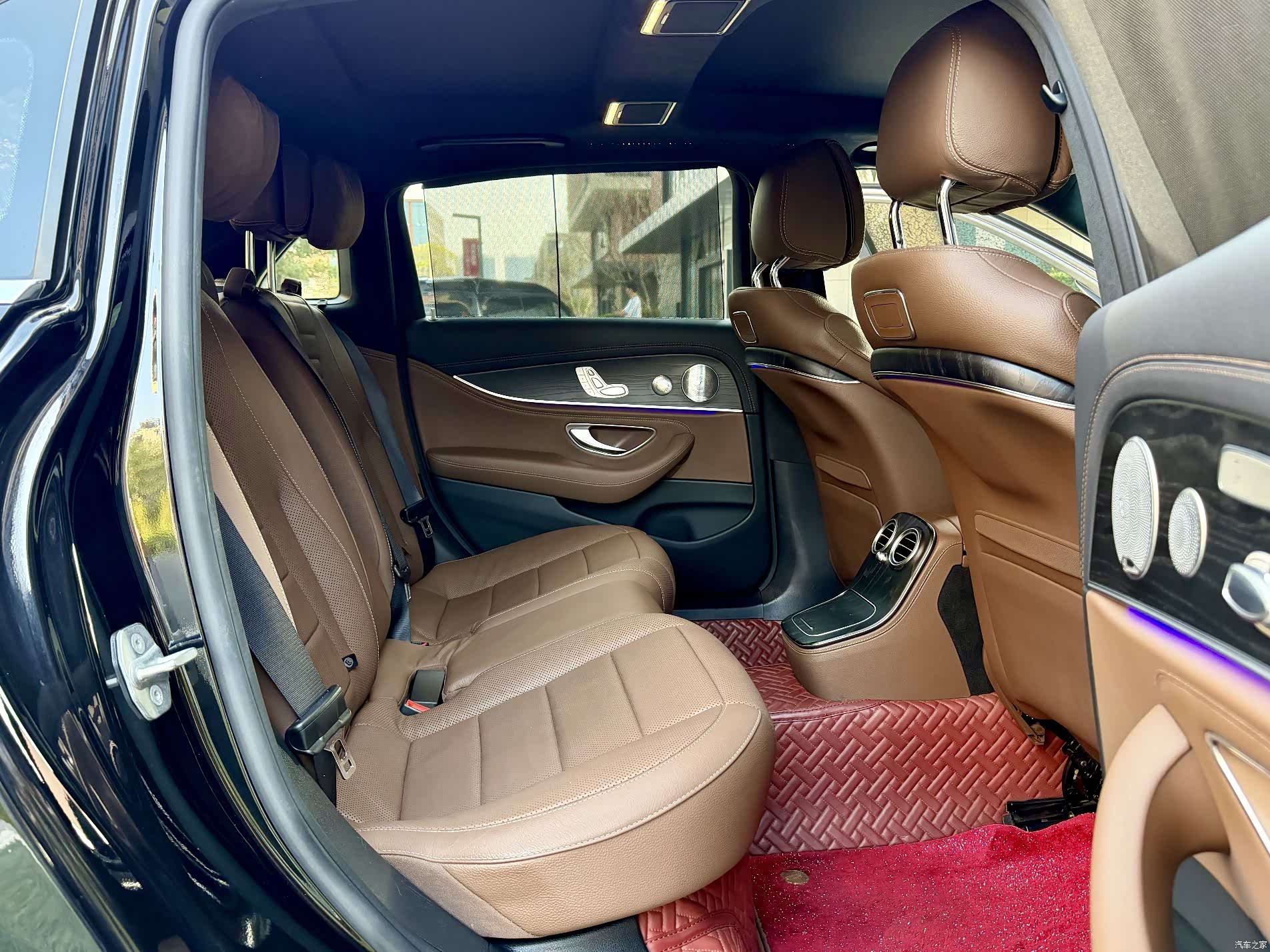 Mercedes-Benz E-Class, 2021 25