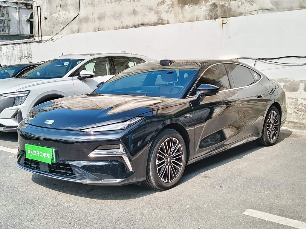 Geely Galaxy Starshine 8