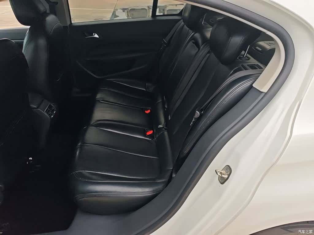 Peugeot 408, 2017 17