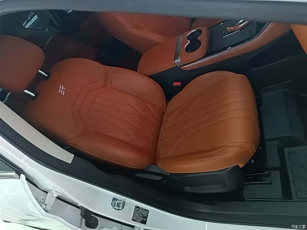 Jetour L7, 2025 25