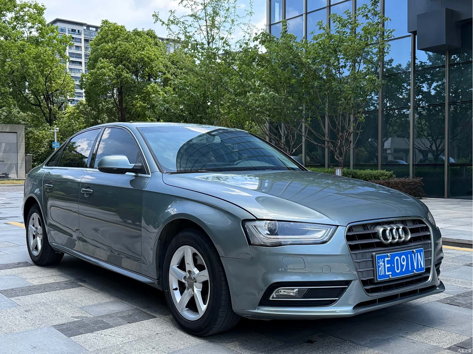 Audi A4L, 2015 3