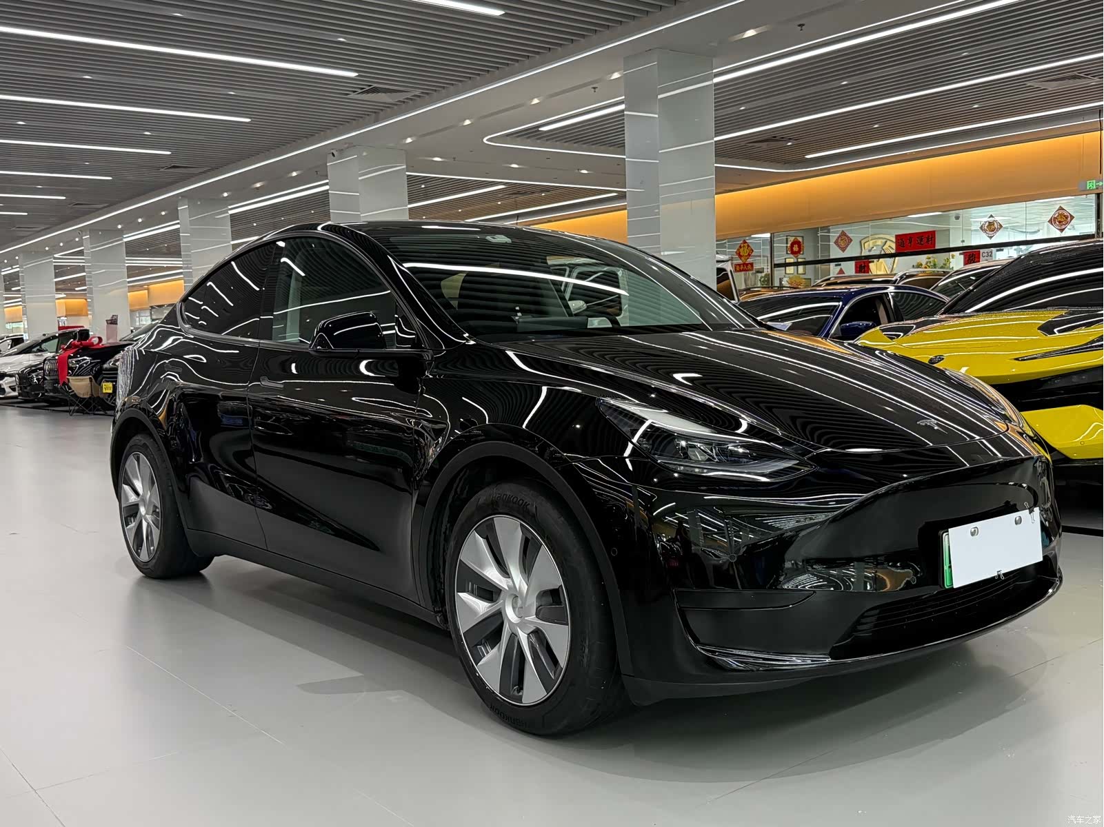 Tesla Model Y, 2022 3