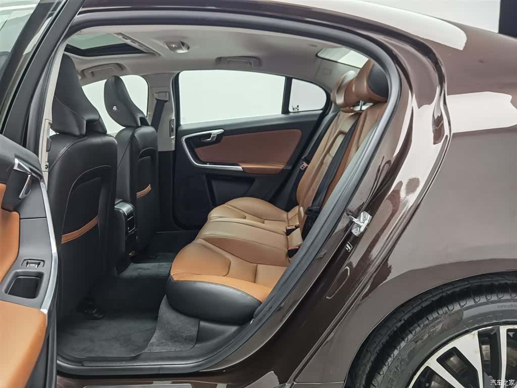 Volvo S60, 2018 15