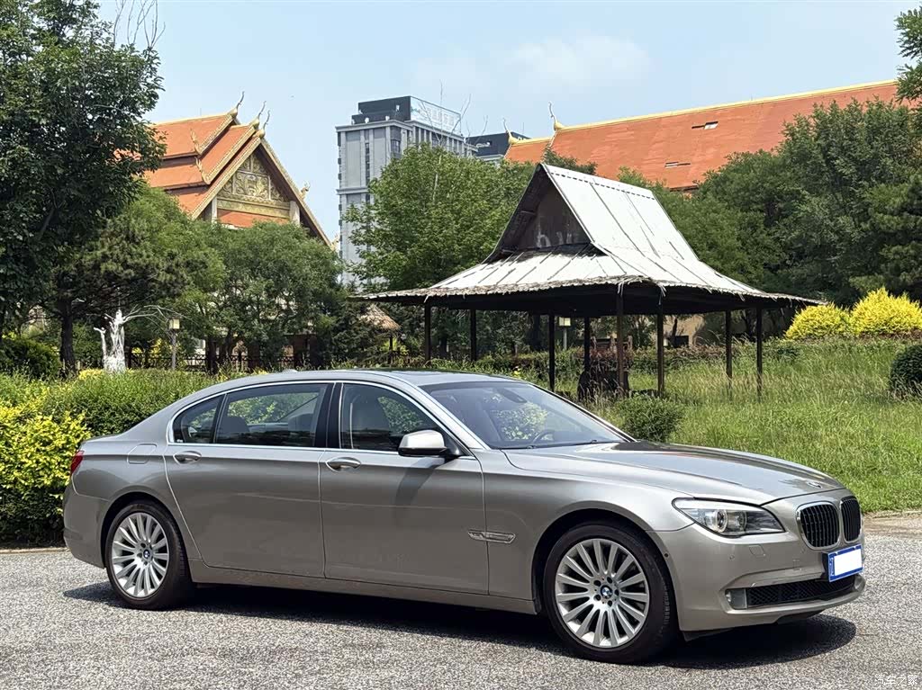 BMW 7 Series, 2012 3