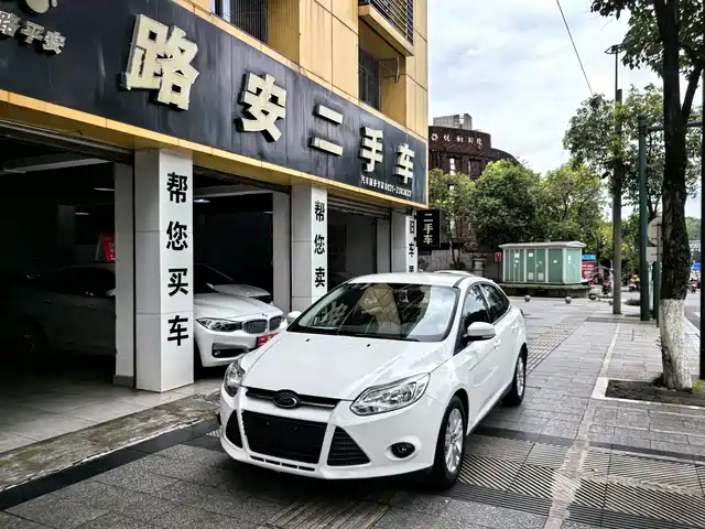 Ford Focus 2014 — купить из Китая под заказ