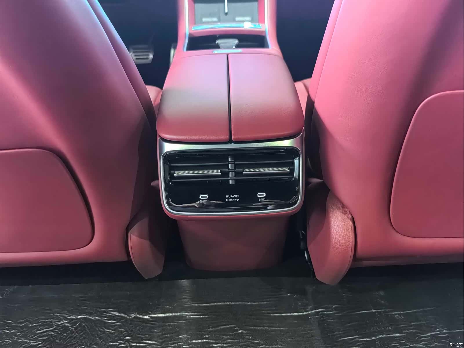 Luxeed S7, 2025 12